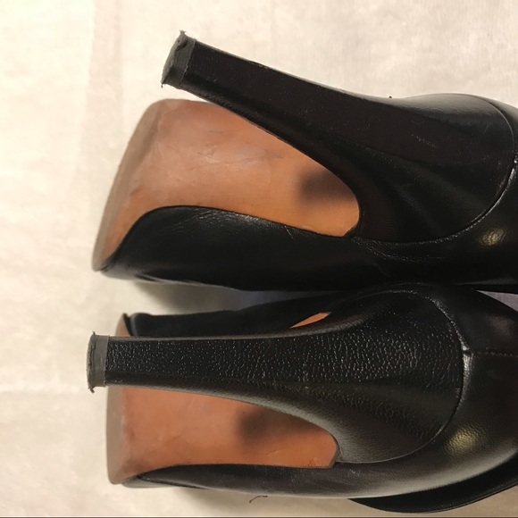 BLACK LEATHER HIGH HEEL ANKLE BOOTIE. SZ 10. - Picture 10 of 13